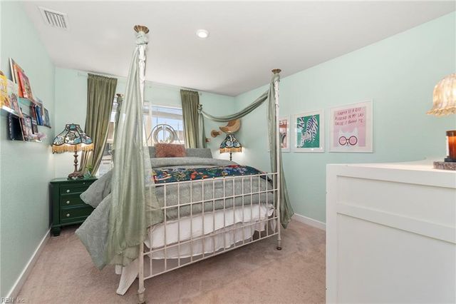 318 Green Lake RD, Moyock, NC 27958