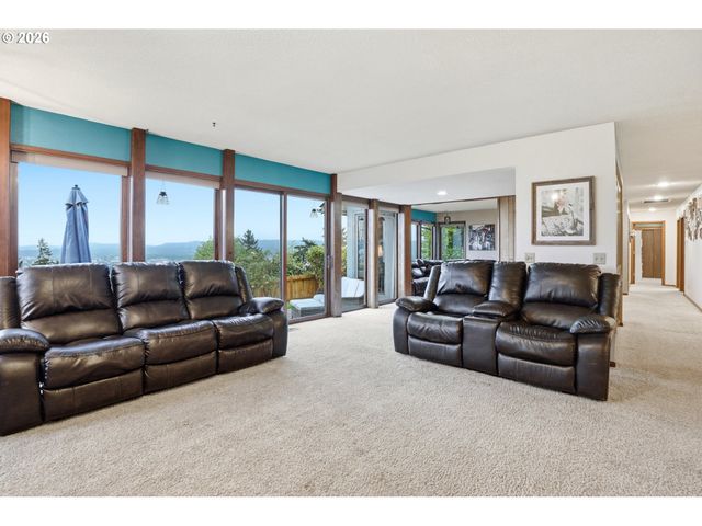 29885 RIVERVIEW Dr, Rainier, OR 97048
