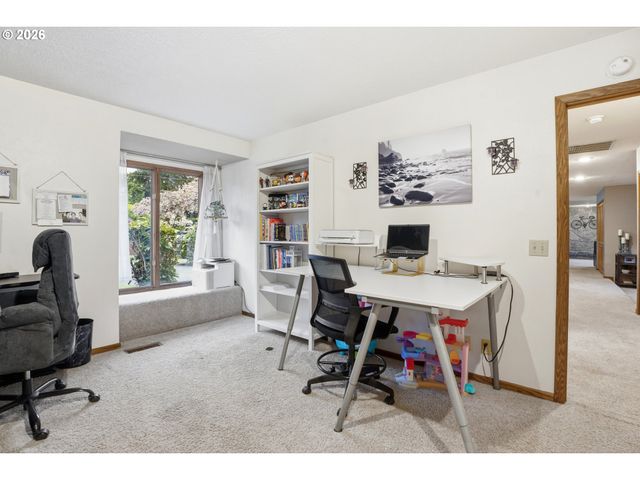 29885 RIVERVIEW Dr, Rainier, OR 97048