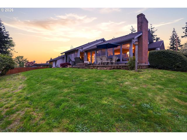 29885 RIVERVIEW Dr, Rainier, OR 97048