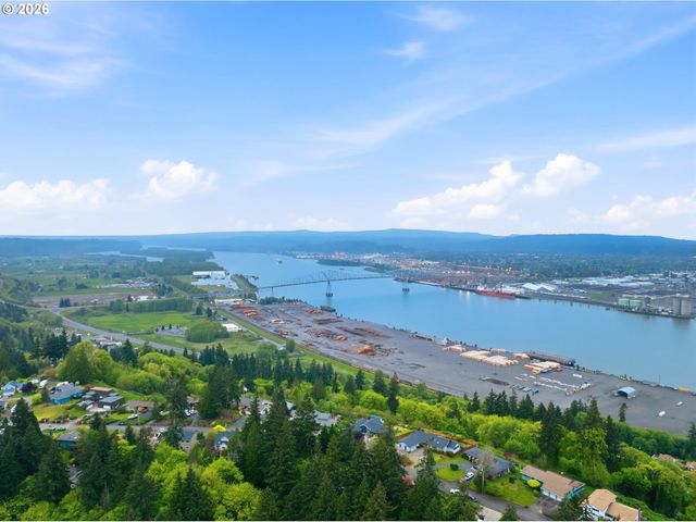 29885 RIVERVIEW Dr, Rainier, OR 97048