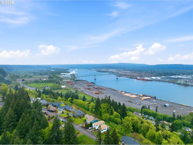 29885 RIVERVIEW Dr, Rainier, OR 97048