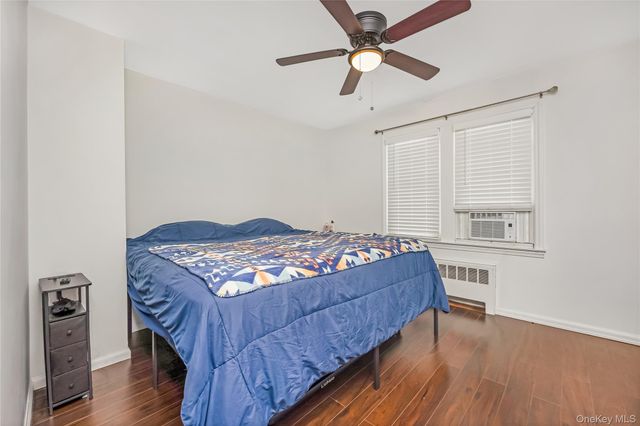 6 Dean Street, Farmingdale, NY 11735