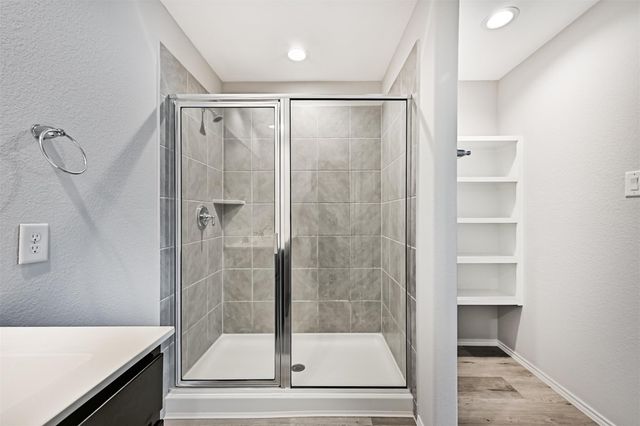 3930 Hawaiian Court, Baytown, TX 77521