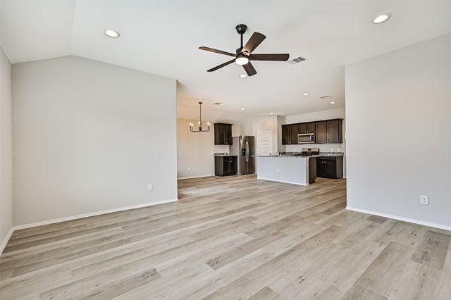 3930 Hawaiian Court, Baytown, TX 77521