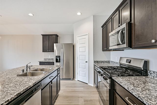 3930 Hawaiian Court, Baytown, TX 77521