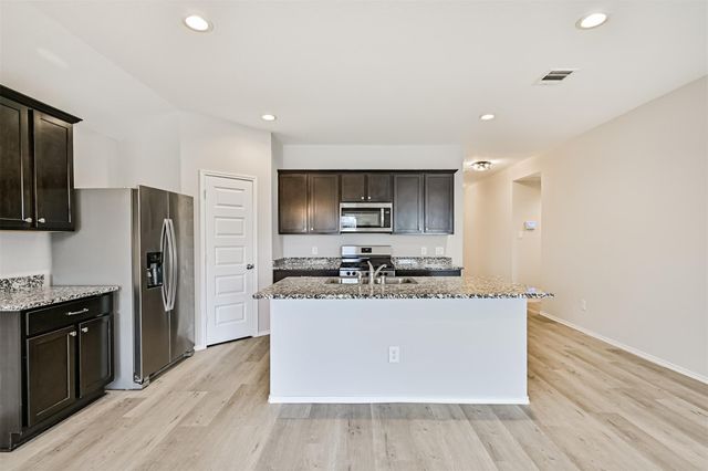 3930 Hawaiian Court, Baytown, TX 77521