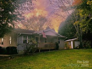 45 Pleasant Court, Flat Rock, NC 28731