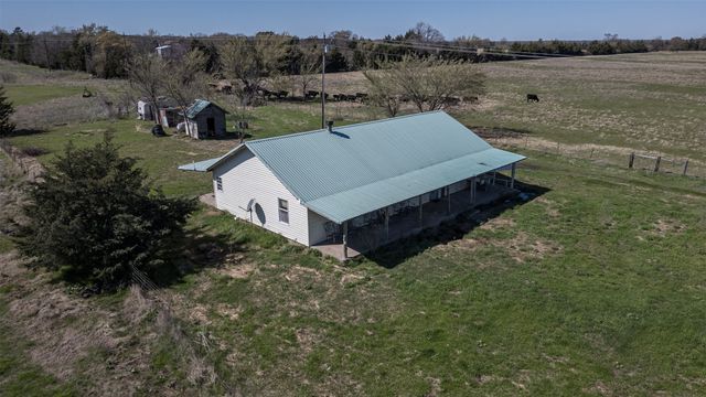 267 County Road 2150, Telephone, TX 75446