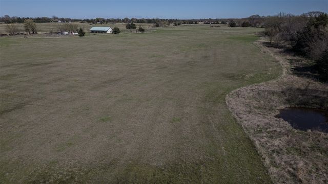 267 County Road 2150, Telephone, TX 75446