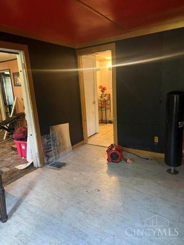 955 Simmons Avenue, Lincoln Heights, OH 45215