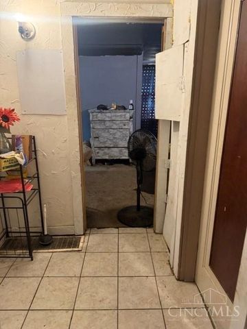 955 Simmons Avenue, Lincoln Heights, OH 45215