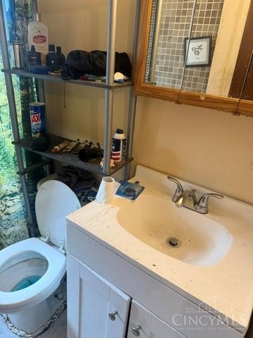 955 Simmons Avenue, Lincoln Heights, OH 45215