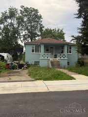 955 Simmons Avenue, Lincoln Heights, OH 45215