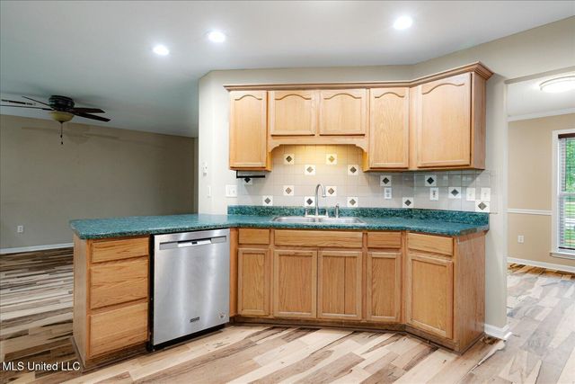 9015 Champlain Drive, Olive Branch, MS 38654