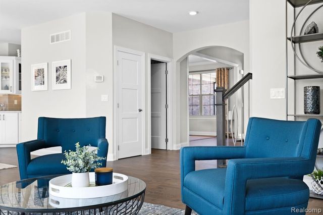 13803 Eagles Way Drive, Shelby Twp, MI 48315