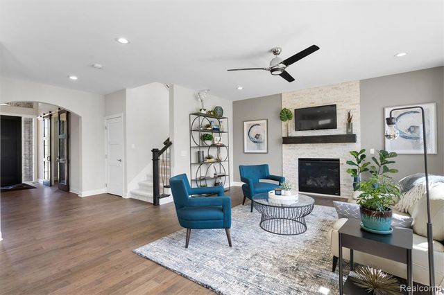 13803 Eagles Way Drive, Shelby Twp, MI 48315