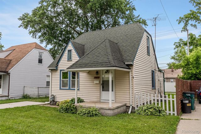 23337 Reynolds Avenue, Hazel Park, MI 48030