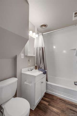 23337 Reynolds Avenue, Hazel Park, MI 48030