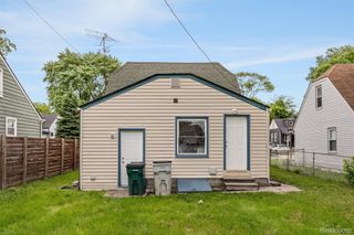 23337 Reynolds Avenue, Hazel Park, MI 48030