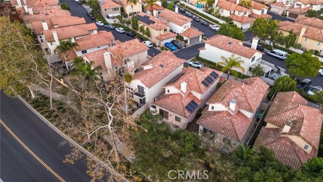 35 Via Encanto, Rancho Santa Margarita, CA 92688