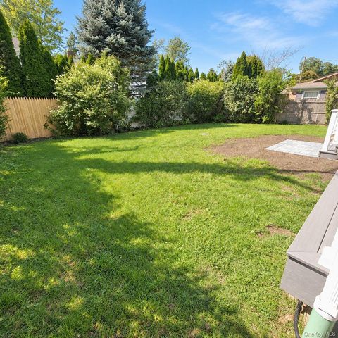 5 Lane G, Huntington, NY 11743