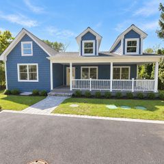 5 Lane G, Huntington, NY 11743