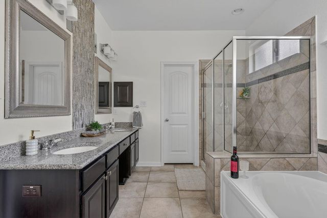 700 Ledge Stone DR, Austin, TX 78737