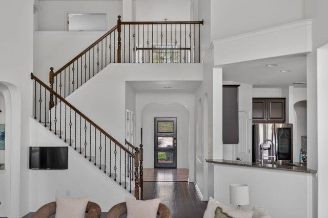 700 Ledge Stone DR, Austin, TX 78737