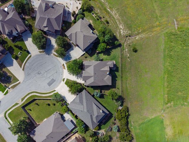 700 Ledge Stone DR, Austin, TX 78737