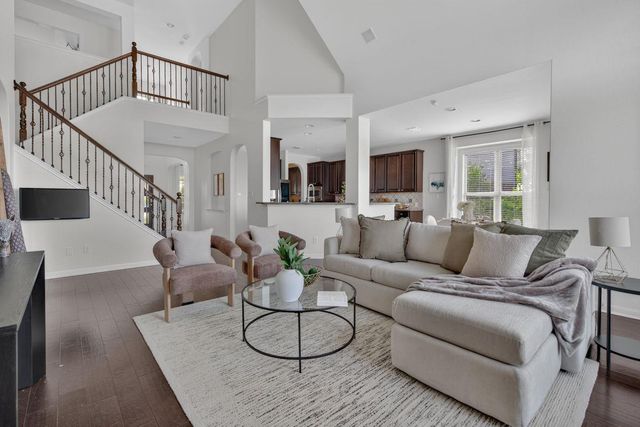 700 Ledge Stone DR, Austin, TX 78737