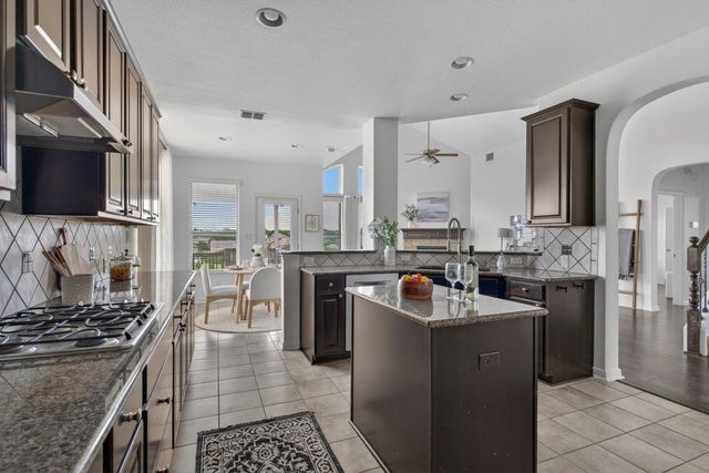 700 Ledge Stone DR, Austin, TX 78737