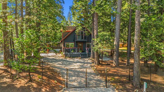 7000 Pioneer Dr, Grizzly Flats, CA 95636