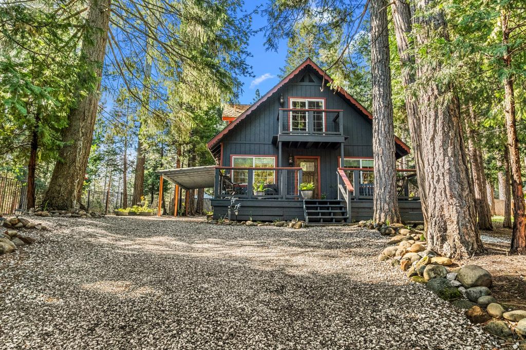 7000 Pioneer Dr, Grizzly Flats, CA 95636