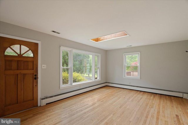 18019 LEE HWY, Amissville, VA 20106