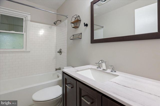 18019 LEE HWY, Amissville, VA 20106