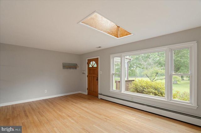18019 LEE HWY, Amissville, VA 20106