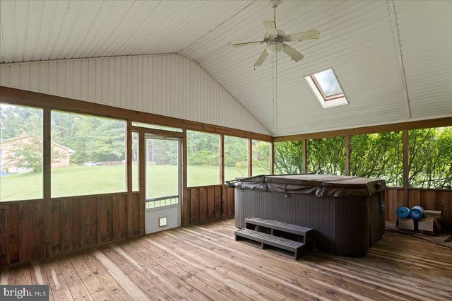 18019 LEE HWY, Amissville, VA 20106