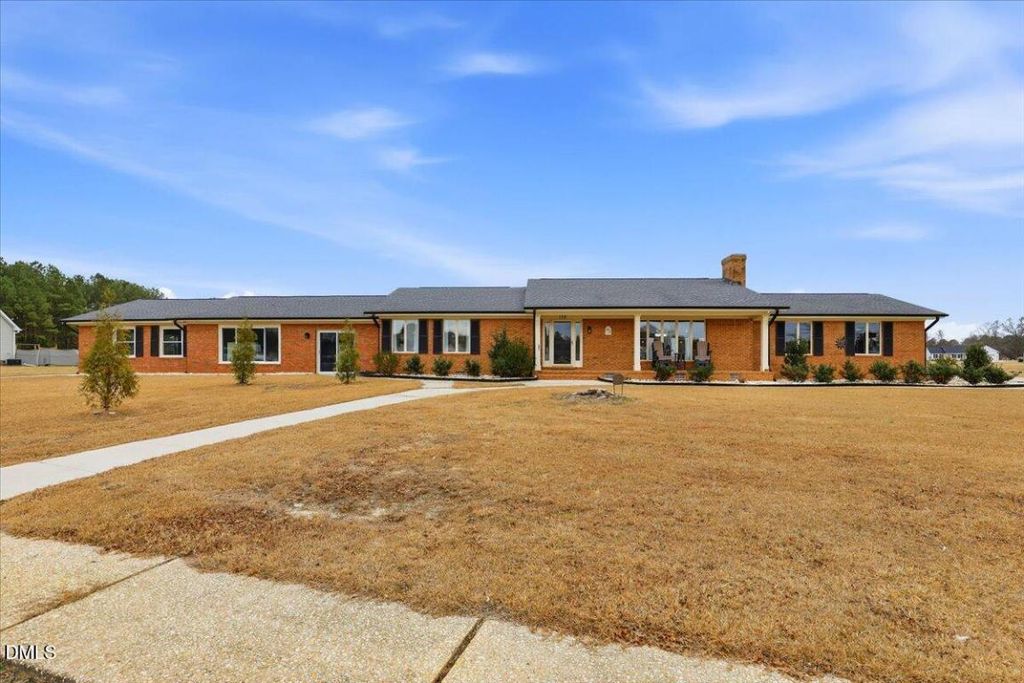 170 Jp Drive, Smithfield, NC 27577