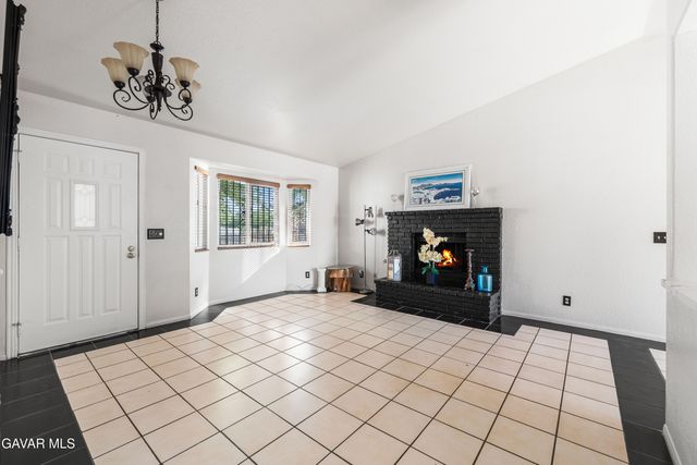 5241 E Avenue R12, Palmdale, CA 93552