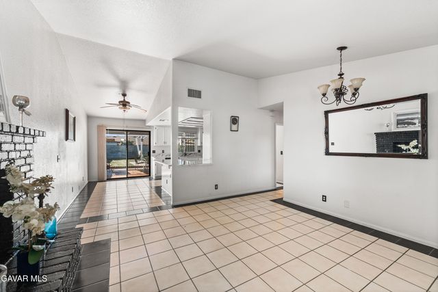 5241 E Avenue R12, Palmdale, CA 93552