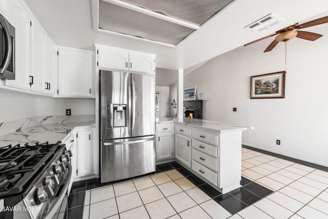 5241 E Avenue R12, Palmdale, CA 93552