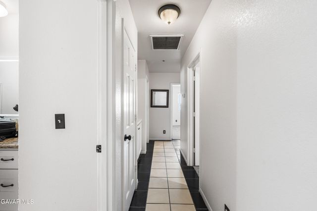 5241 E Avenue R12, Palmdale, CA 93552