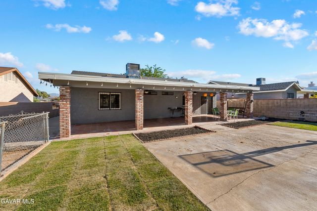 5241 E Avenue R12, Palmdale, CA 93552