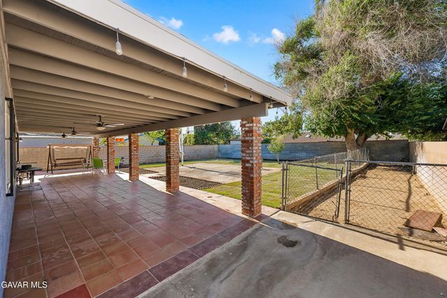 5241 E Avenue R12, Palmdale, CA 93552