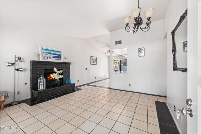 5241 E Avenue R12, Palmdale, CA 93552