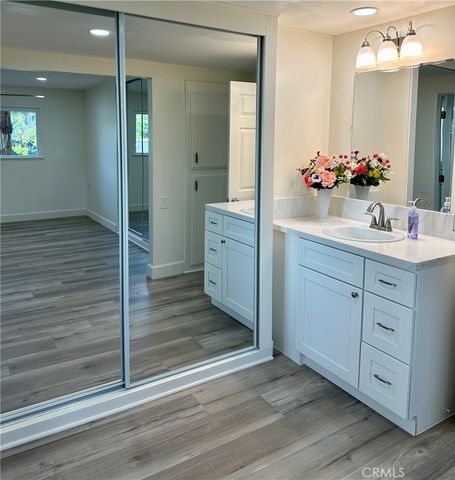 2277 Via mariposa W B, Laguna Woods, CA 92637