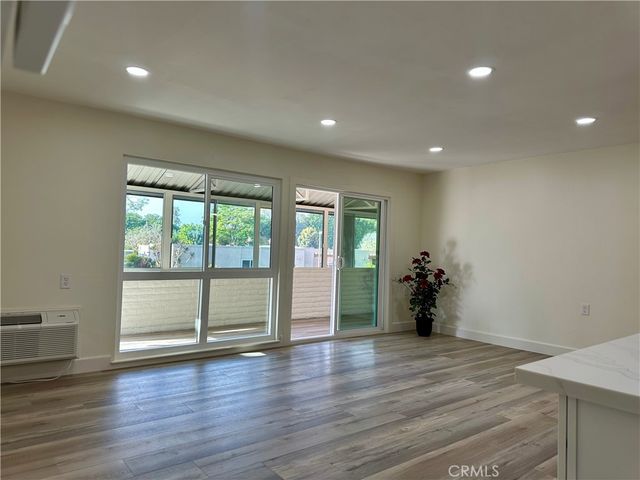2277 Via mariposa W B, Laguna Woods, CA 92637
