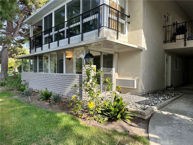 2277 Via mariposa W B, Laguna Woods, CA 92637