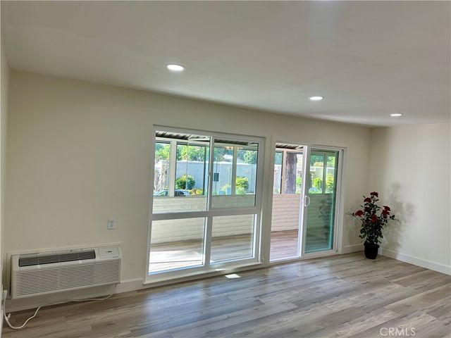 2277 Via mariposa W B, Laguna Woods, CA 92637
